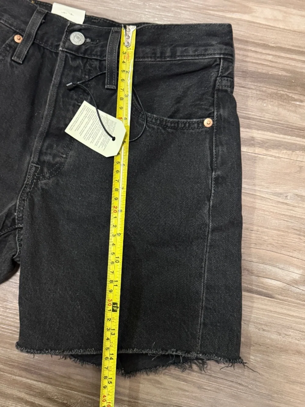 NWT Levi's Premium 501 Mid-Thigh Shorts Lunar Black Big E Sz 24 $70